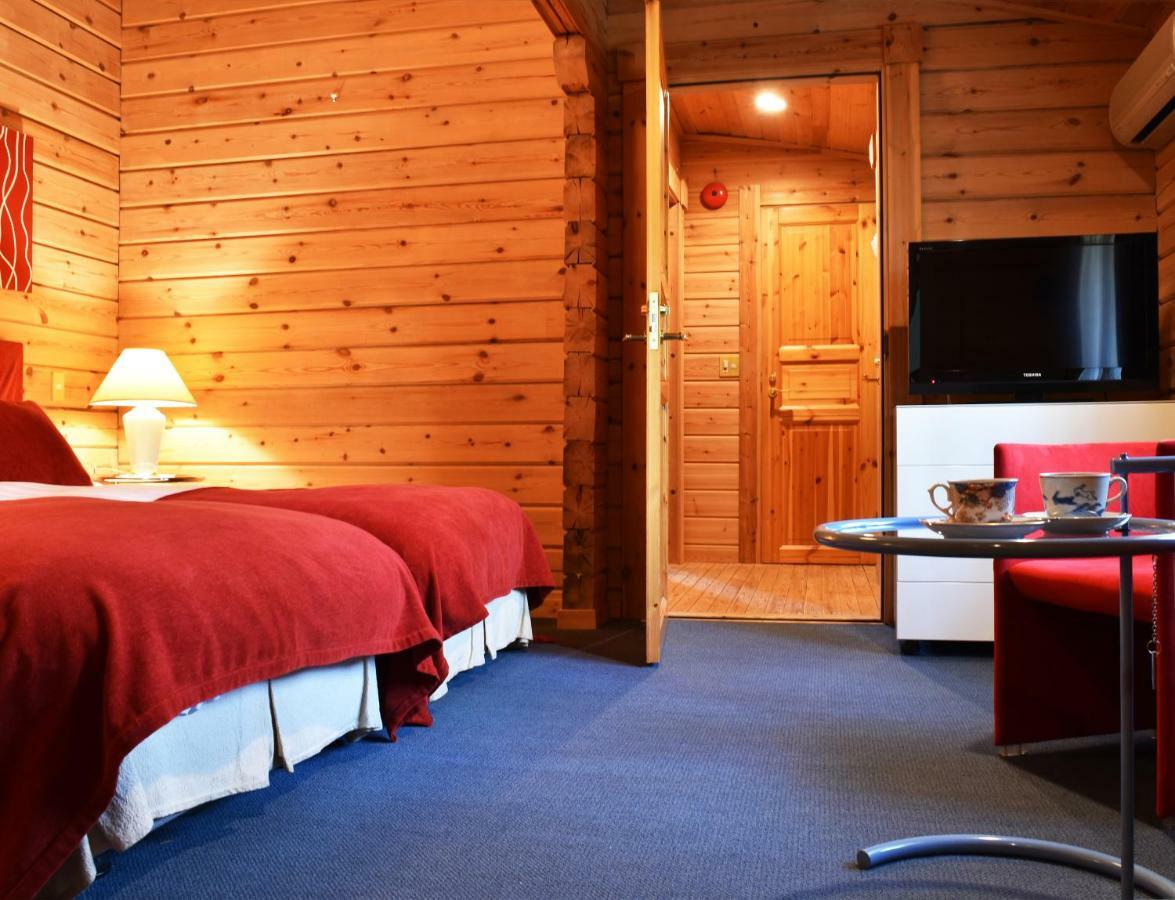 Hotel La Neige Higashikan